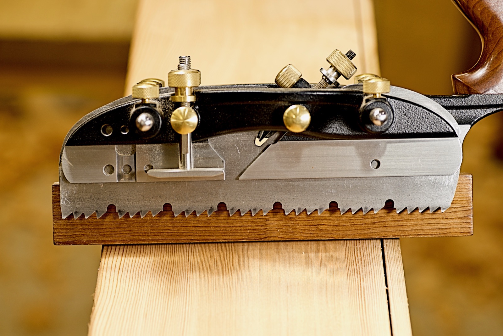 My Veritas Combo plane with my kerfing plate.