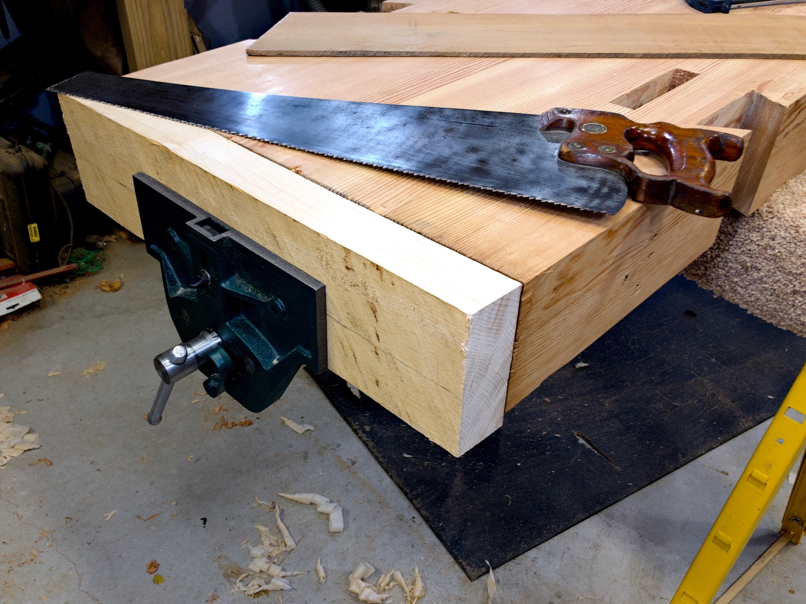 Version 1 of the end vise installation