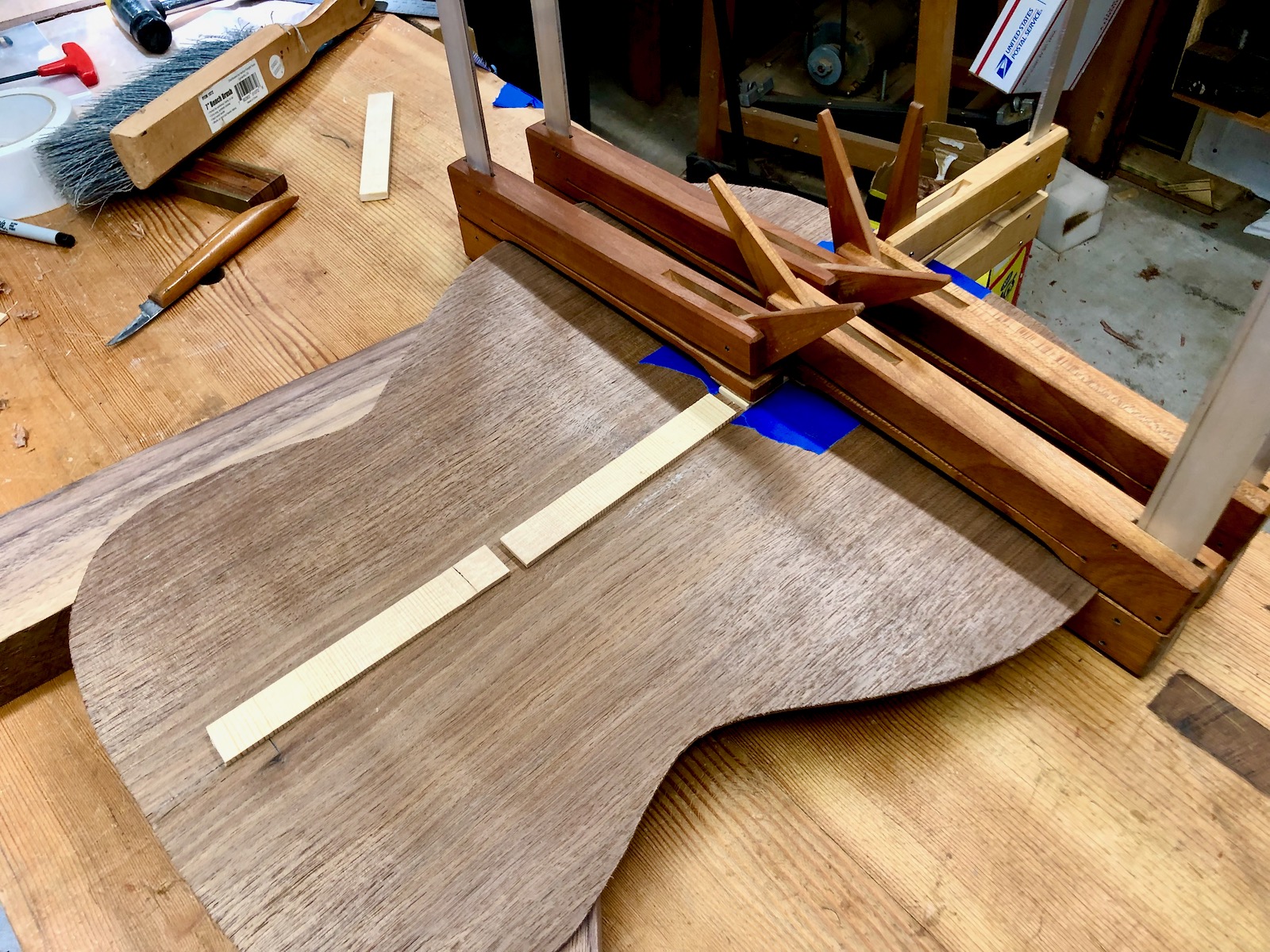 Clamping the center strip