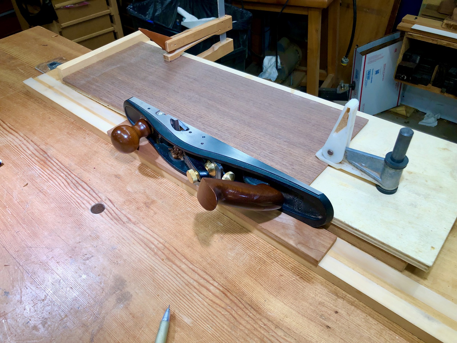 Jointing board and plane